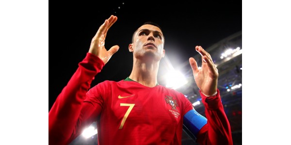 CRISTIANO RONALDO erzielte vier Tore für die Nationalmannschaft